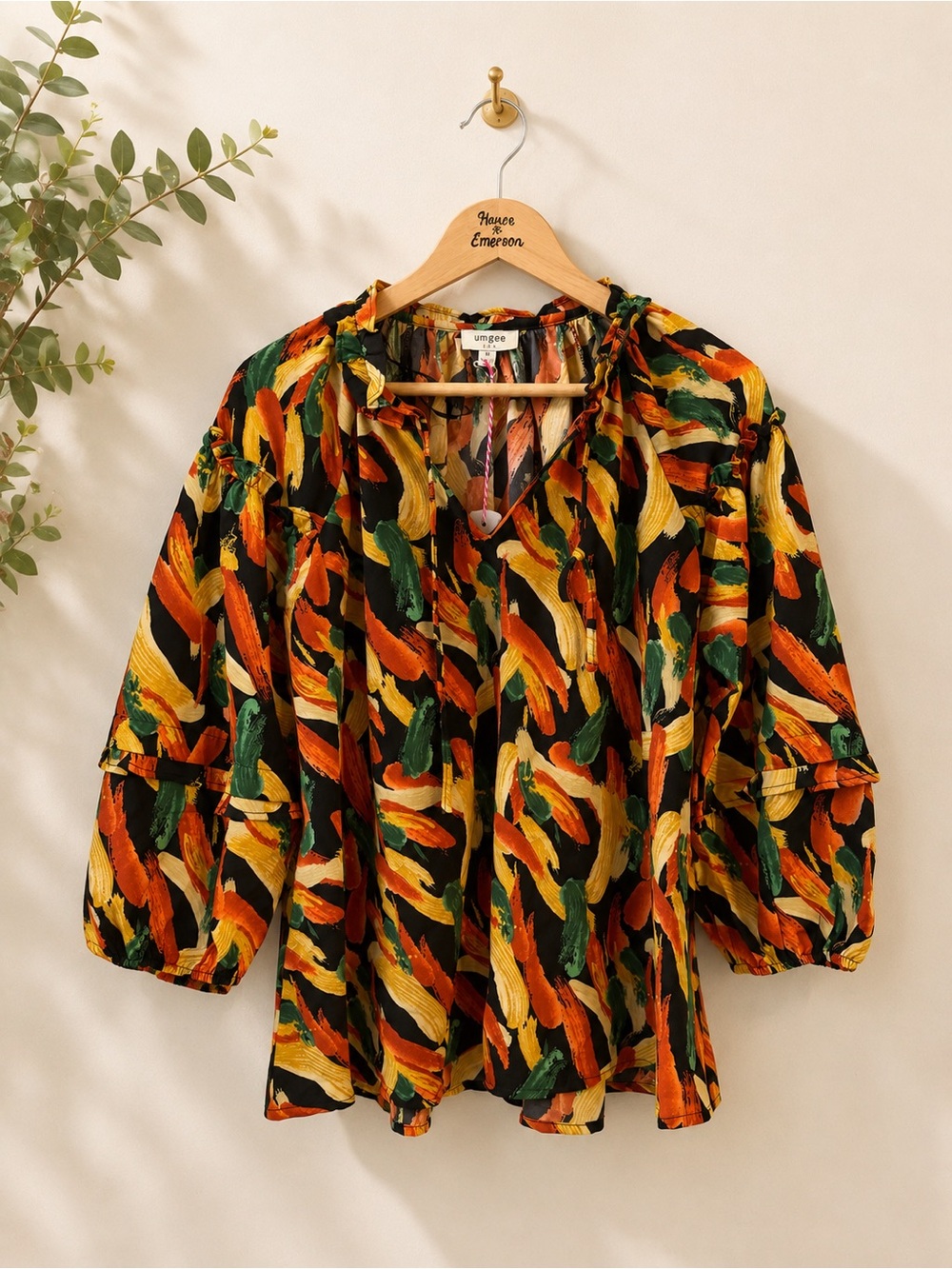 Umgee Abstract Print Peasant Blouse Size M NWT